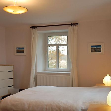 Ruhiges, Gemuetliches Ferienhaus Mit Grossem Garten Waimes Exterior foto