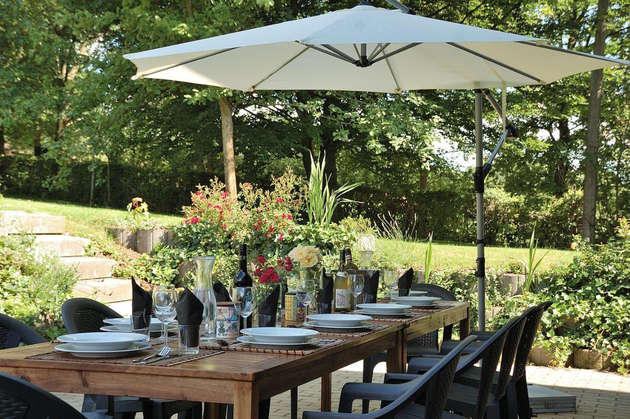 Ruhiges, Gemuetliches Ferienhaus Mit Grossem Garten Waimes Exterior foto